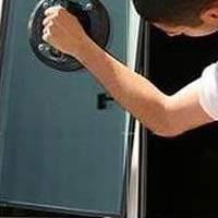 BROKEN DOUBLE GLAZING